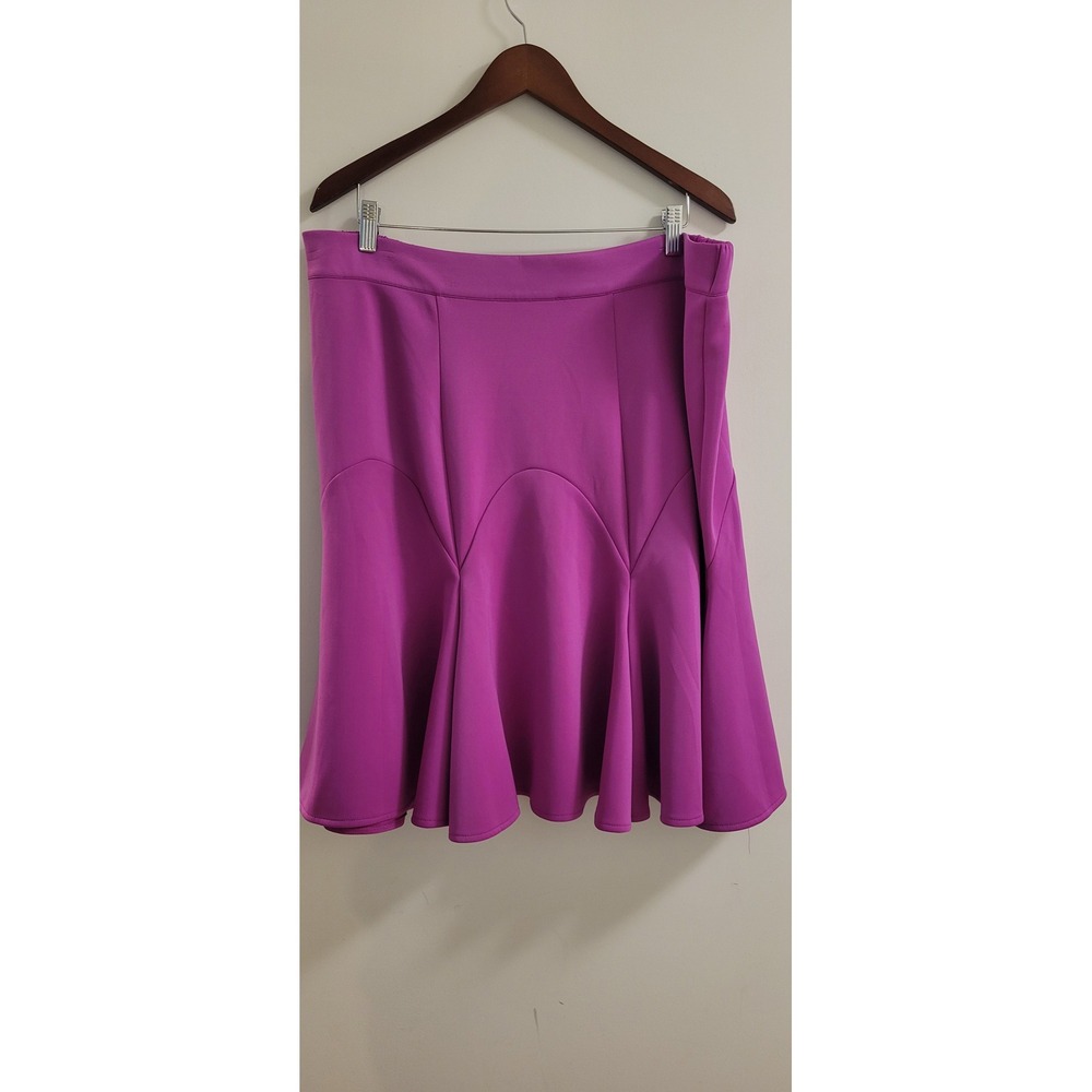 ELOQUII SCUBA FIT AND FLAIR SKIRT SIZE 20